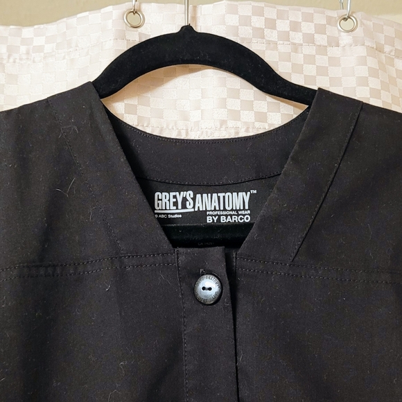 Grey's Anatomy scrub set - Picture 9 of 11